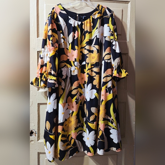 Who What Wear Dresses & Skirts - Who What Wear Gingham Floral Fall Lined Dress GUC Size: 3X
